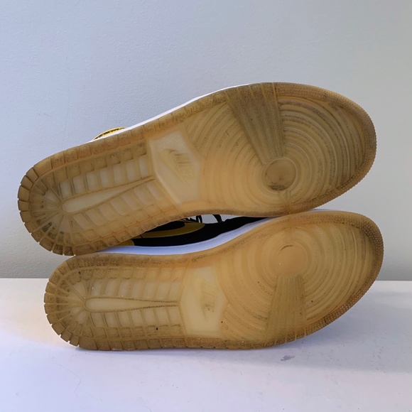 RARE AIR JORDAN 1 MID, LOVE BLACK VARSITY - Picture 8 of 10